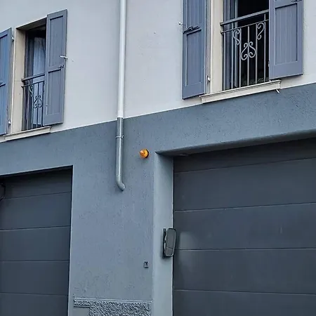 Field House Apartment *